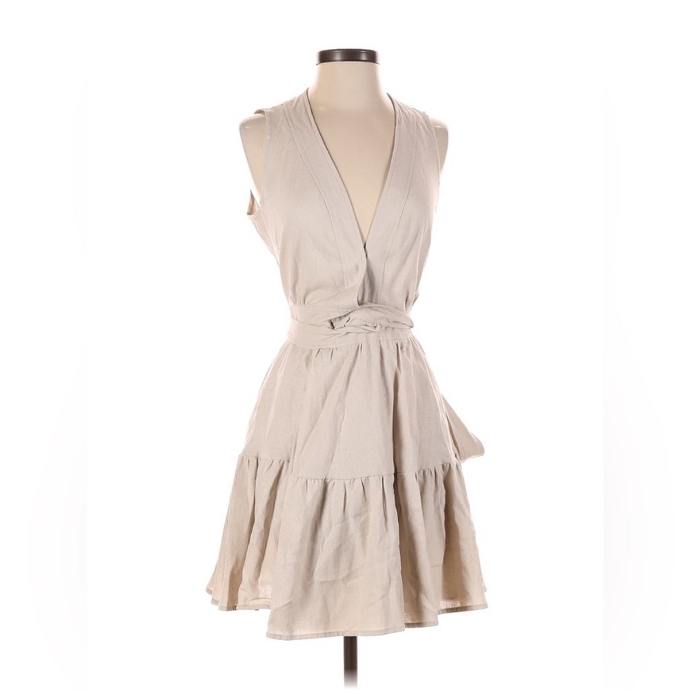 Elegant Cream Sleeveless Dress